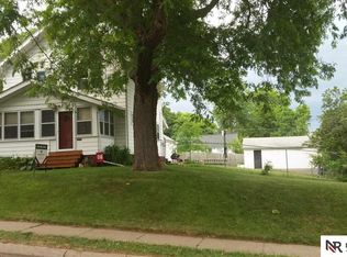 5106 Pinkney St, Omaha, NE 68104