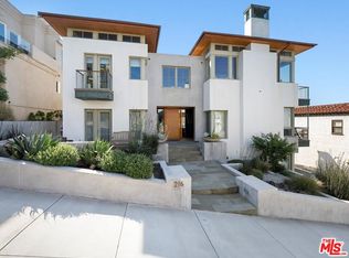 216 24th St, Manhattan Beach, CA 90266