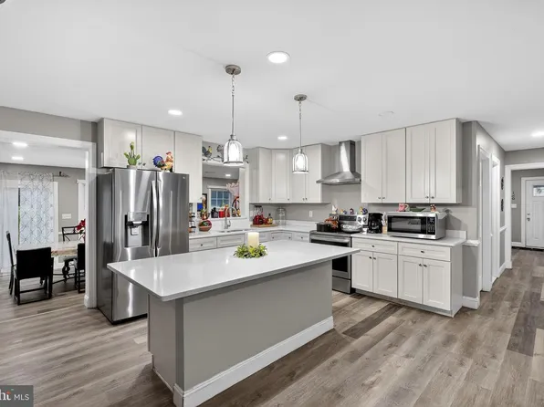 1231 Walnut Shade Rd, Dover, DE 19901