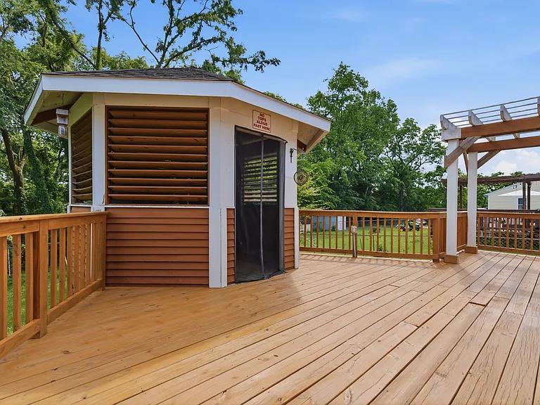 3313 Dockside Dr — Photo 2