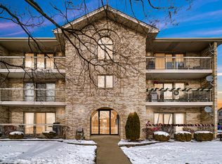 8650 Normandy Ave APT 2W, Burbank, IL 60459