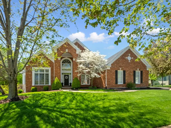 379 Pine Bend Dr, Chesterfield, MO 63005