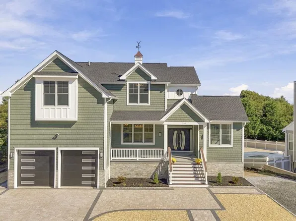 208 Country Club Blvd, Little Egg Harbor, NJ 08087