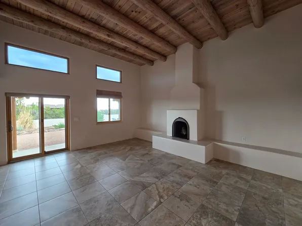 4 Inez Ct, Santa Fe, NM 87508