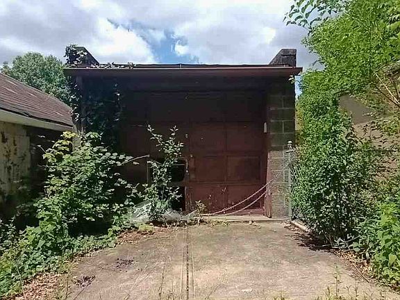 4th image of 7932 Saint Lawrence Ave