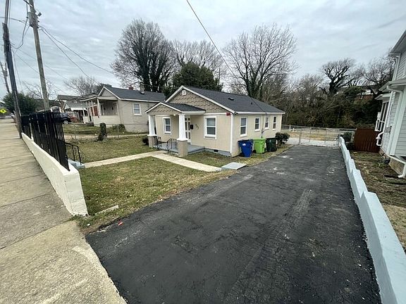 2nd image of 602 Bragg St