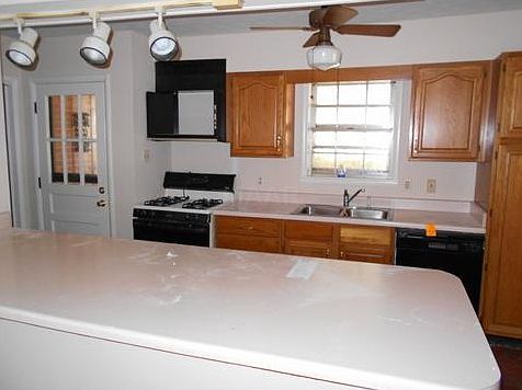 5th image of 1871 Dorrie Ln