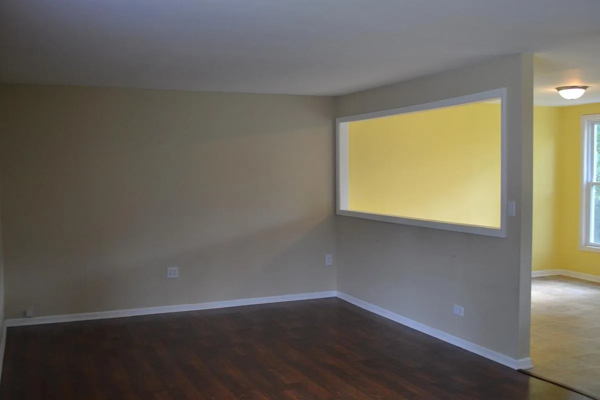3 bed, 1200 sqft, $2,300 — Photo 4