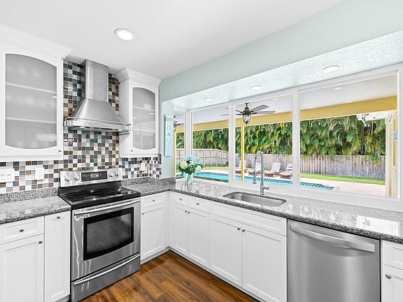 3rd image of 2661 SW 87th Terrace