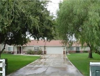 Long Drive, Park Like Front Yard