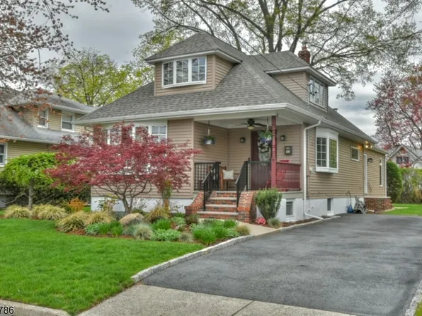 237 Cedar Rd, New Milford Boro, NJ 07646