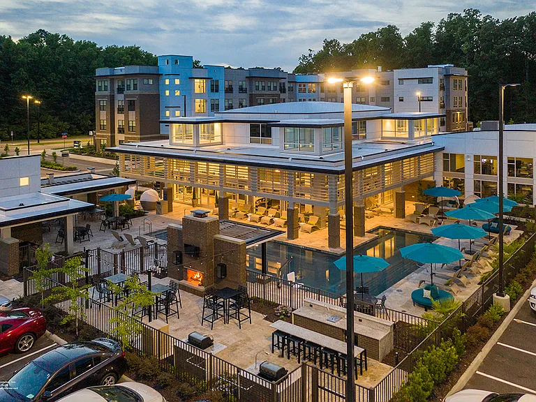 Lumen Apartments — Photo 6