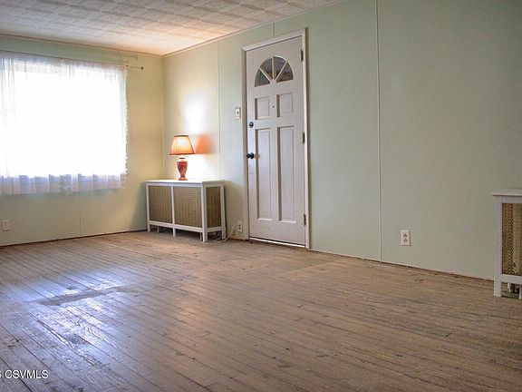 5th image of 119 Center St