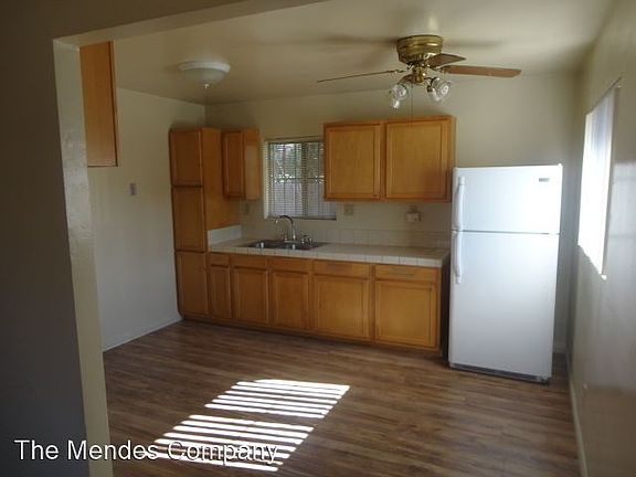3rd image of 425-435 Toyne St #425-A