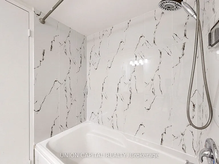 1001 Bay St #1009 — Photo 21
