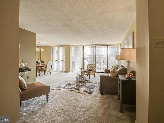 5th image of 6100 Westchester Park Dr #19