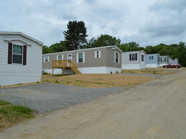 Hillcrest Crossing — Photo 15