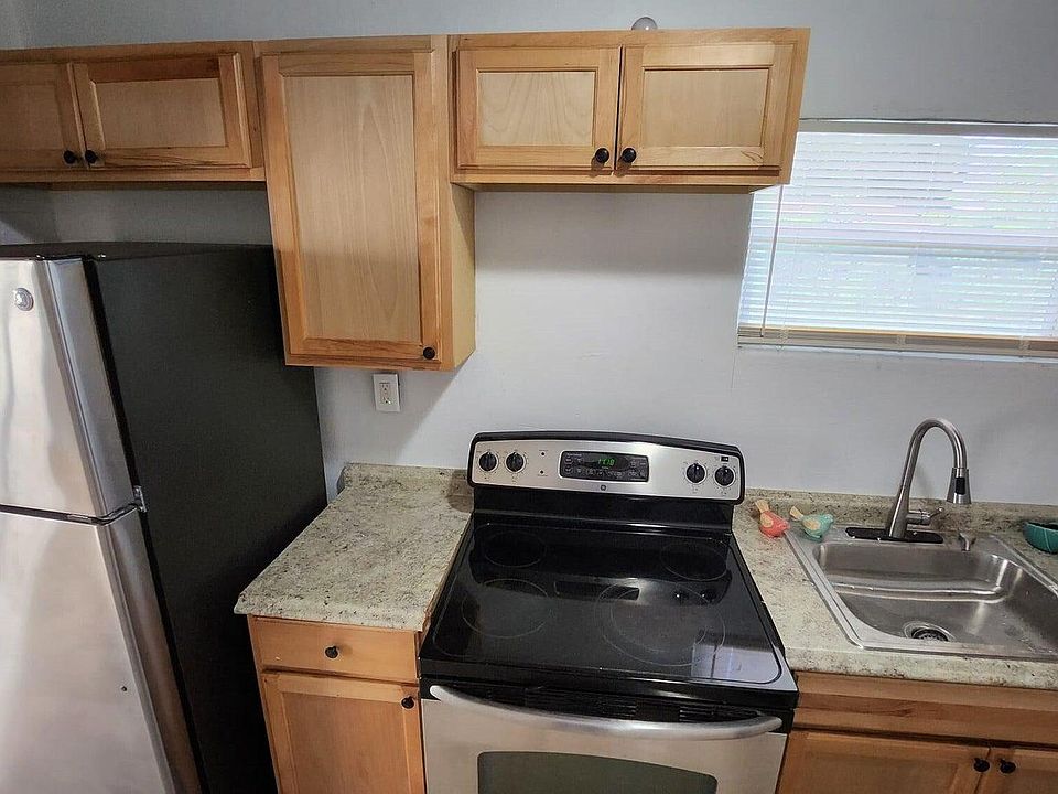 2nd image of 523 N 25th St #A