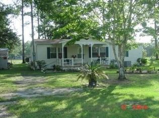 233 Lake Shore Rd, Interlachen, FL 32148