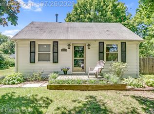 3230 Melvin Ave, Rochester Hills, MI 48307