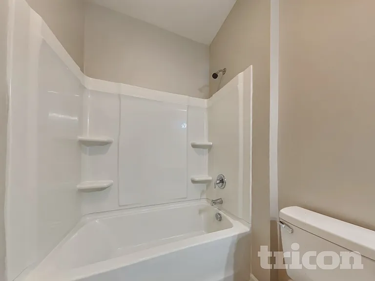 1064 Bitting Hall Cir — Photo 15