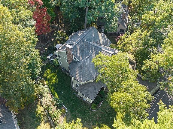 2nd image of 11 Poplar Rd