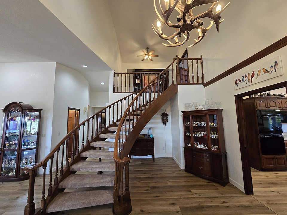 1st image of 1000 N Songbird Cir
