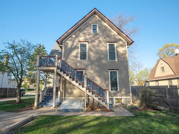 2nd image of 463 Saint Charles St #463