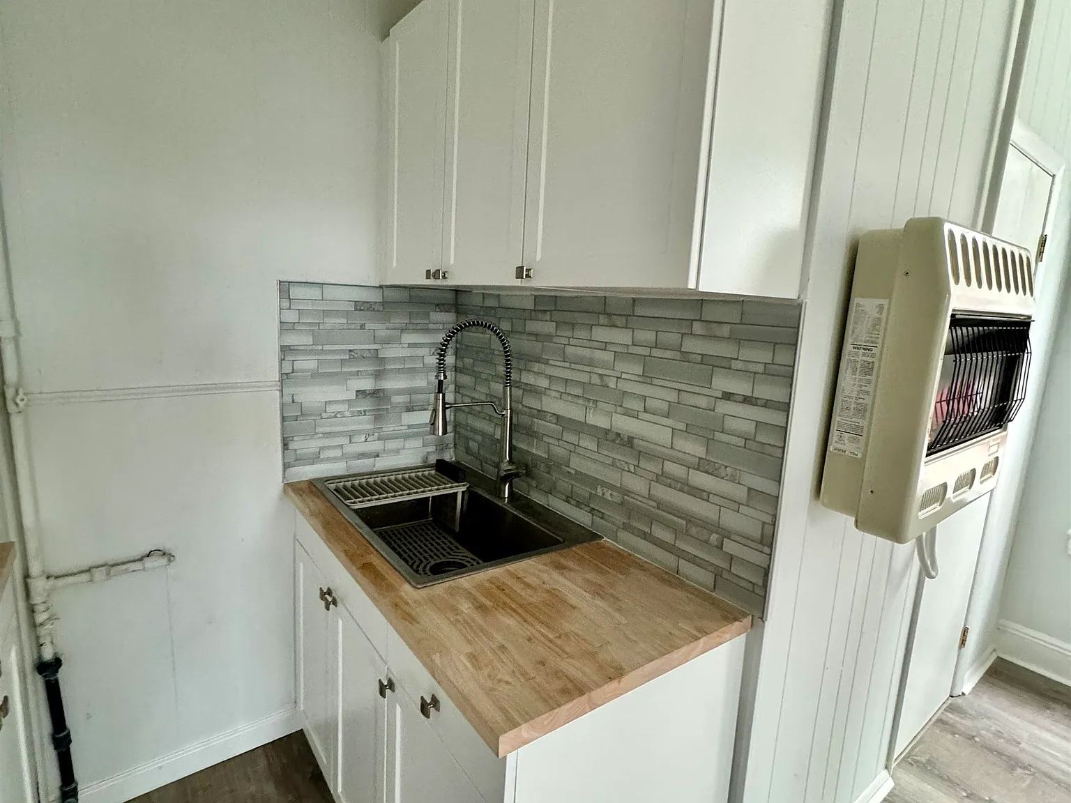 1 bed, 1.0 bath, 400 sqft, $1,600 — Photo 4