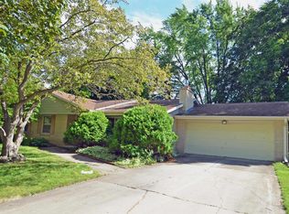 1095 April Ln, Green Bay, WI 54304