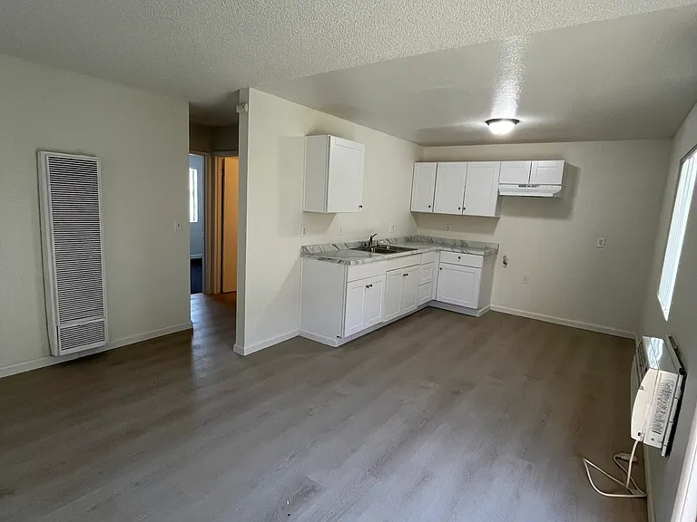 8940 Mango Ave #5 — Photo 2