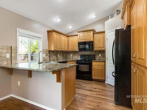 3rd image of 4488 E Arborvitae Dr