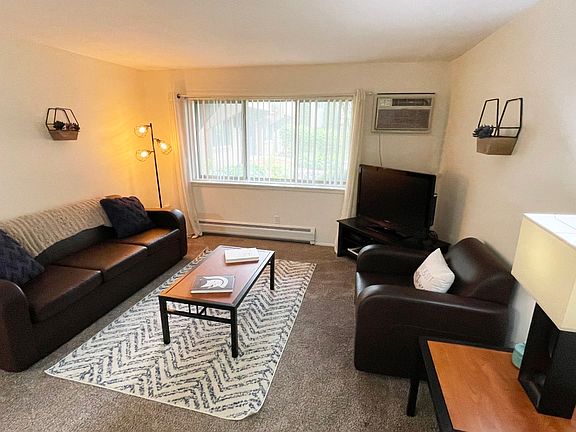 5th image of 1700 N Grand River Ave #17909253