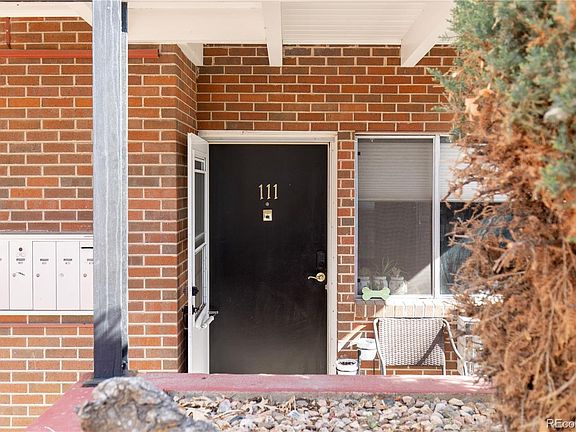 3rd image of 301 Peterson St APT 111