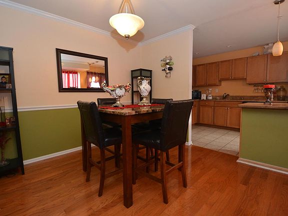 3rd image of 426 Great Beds Ct