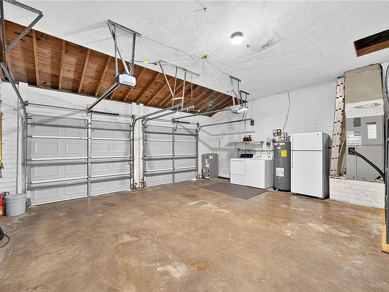 2406 Shoreham Rd — Photo 19