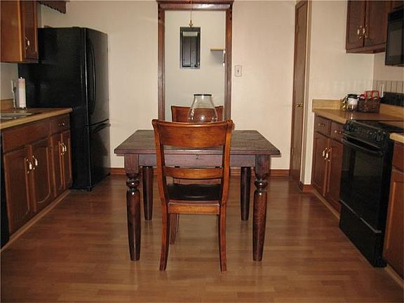 3rd image of 38286 Joan Dr