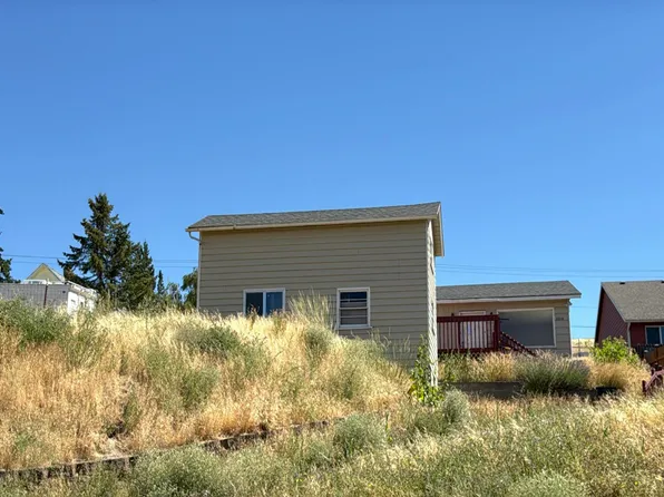 2318 E 13th St, The Dalles, OR 97058