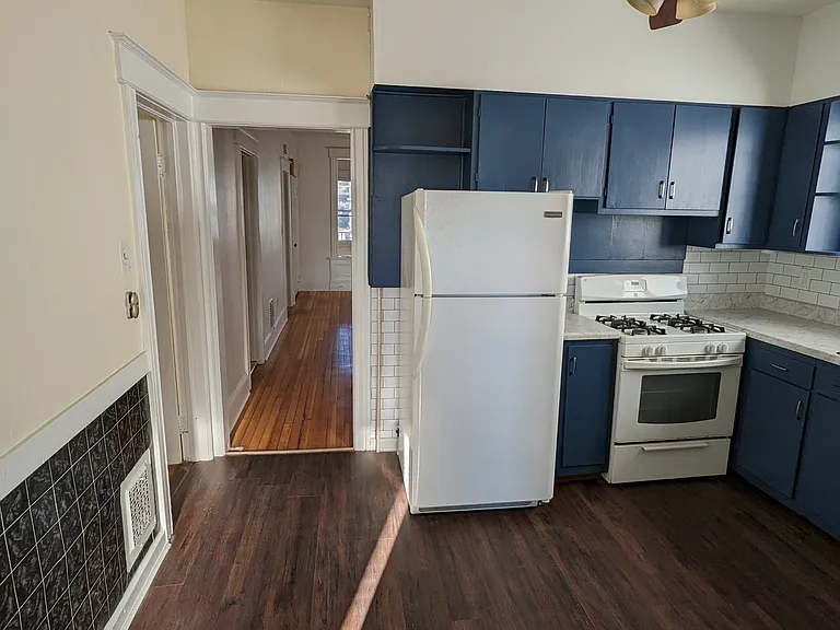 61 S Pine Ave #1 — Photo 14