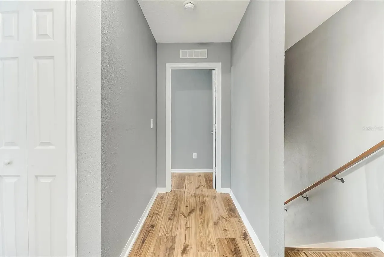 3 bed, 1352 sqft, $2,185 — Photo 2