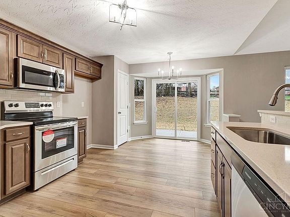 5th image of 105 Beatrice Ln