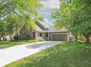 6360 Near Mountain Blvd, Chanhassen, MN 55317