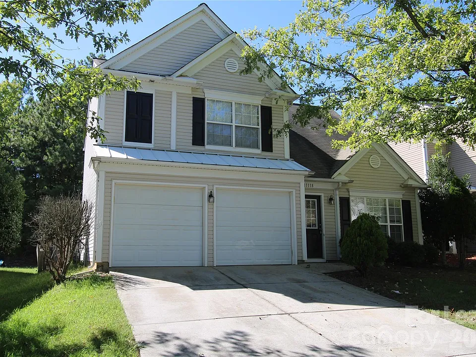 11118 Cypress View Dr
