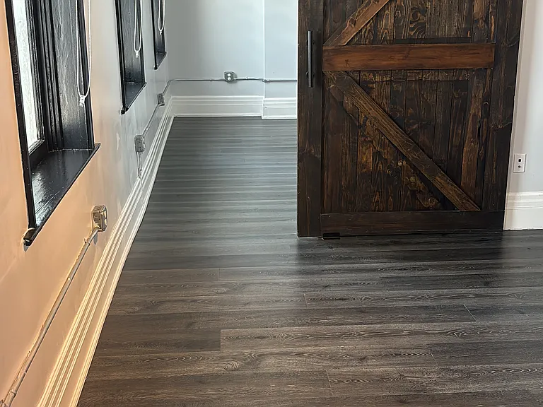 22 W 7th St #12 — Photo 9