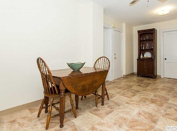 4th image of 27 Irving Pl