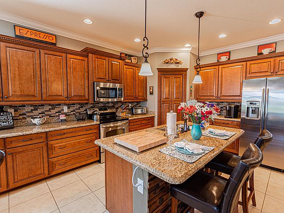 5th image of 11761 SW Crestwood Cir