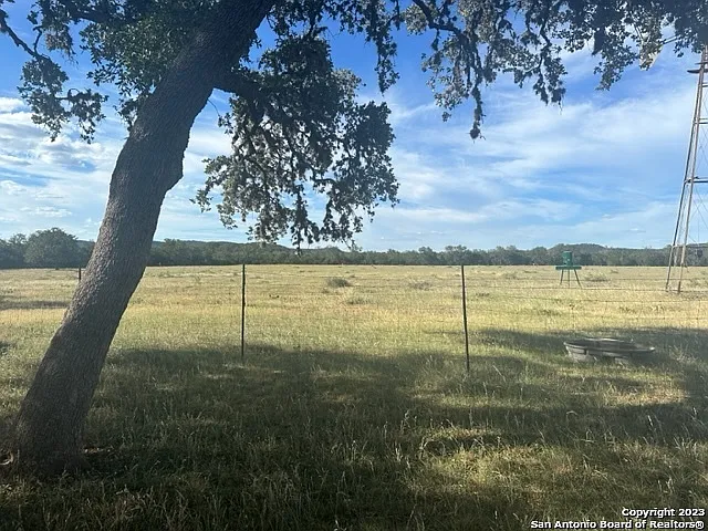 373 Pine Tree Rd — Photo 17