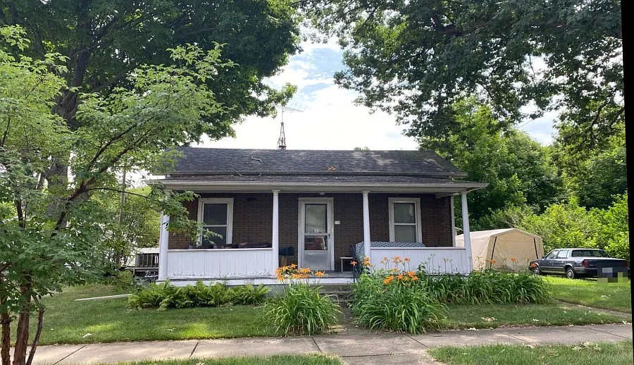 114 S Hooker Ave photo 1