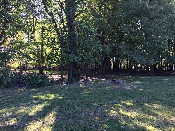 2nd image of 25034 Heather Ln