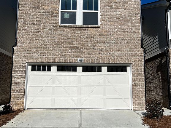 2nd image of 1572 Villageside Ct